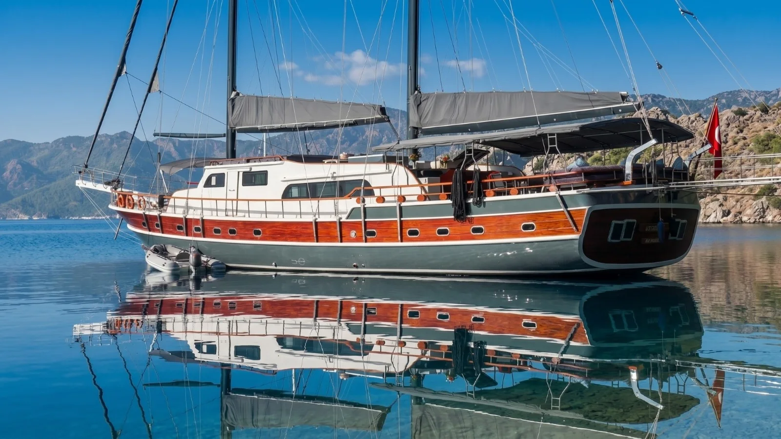 Uğur 2005