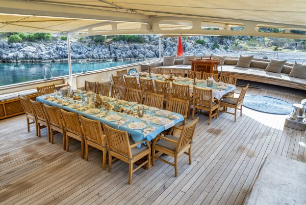 36_Arka Yemek Masası6